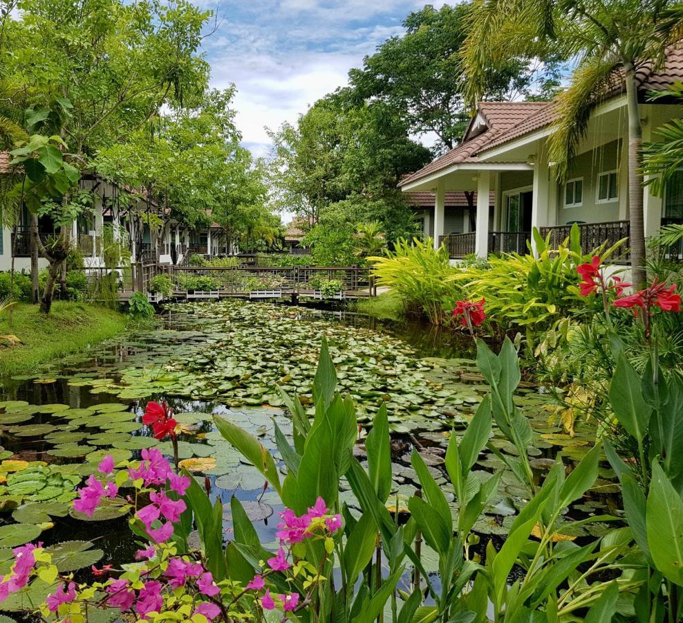 Le Charme Sukhothai Historical Park Exterior photo